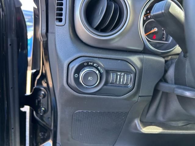 Used 2021 Jeep Wrangler Unlimited Sport image 24