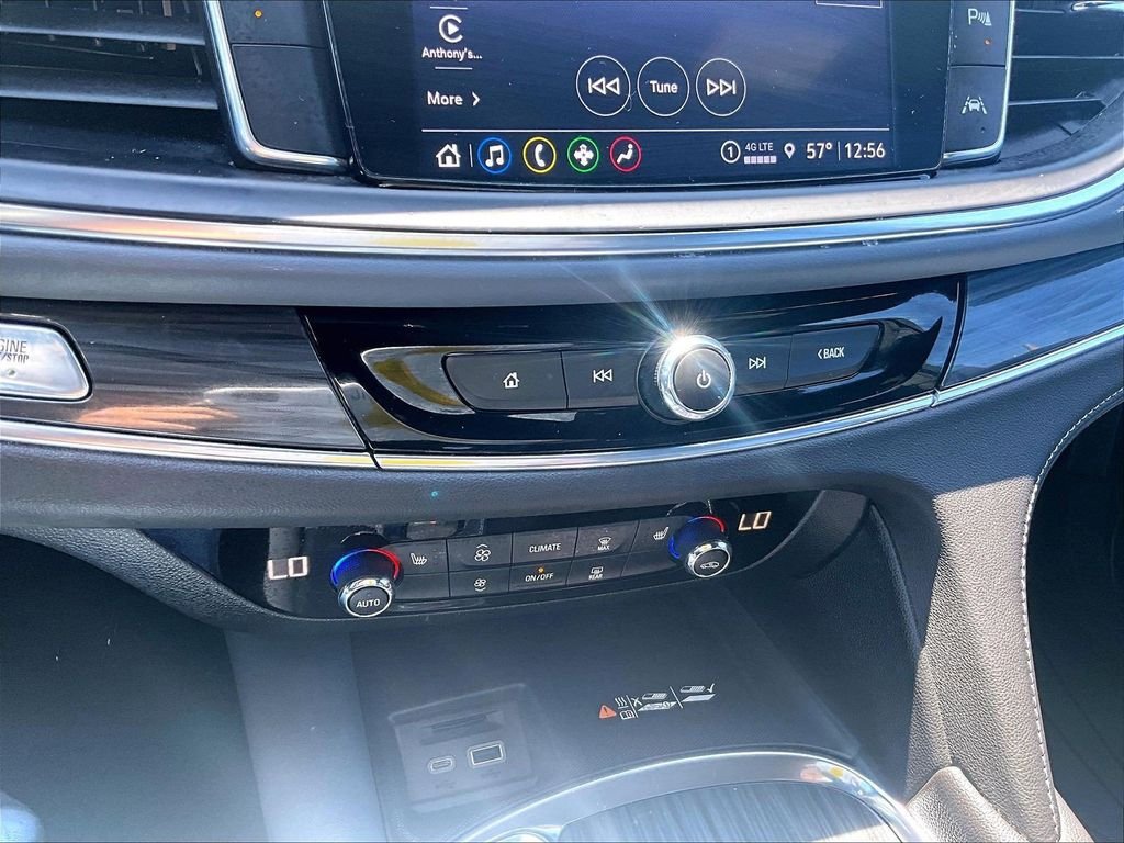 Used 2023 Buick Enclave Essence AWD/4WD image 27