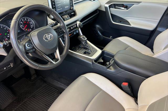 Certified 2021 Toyota RAV4 XLE Premium AWD/4WD image 11