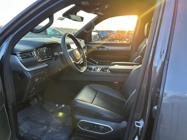 New 2026 Jeep Grand Wagoneer L Limited w/ Convenience Group I AWD/4WD image 36