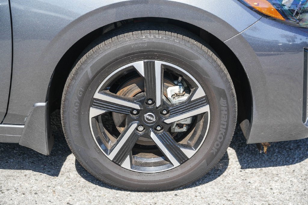 Used 2025 Nissan Sentra SV w/ All-Weather Package FWD image 11