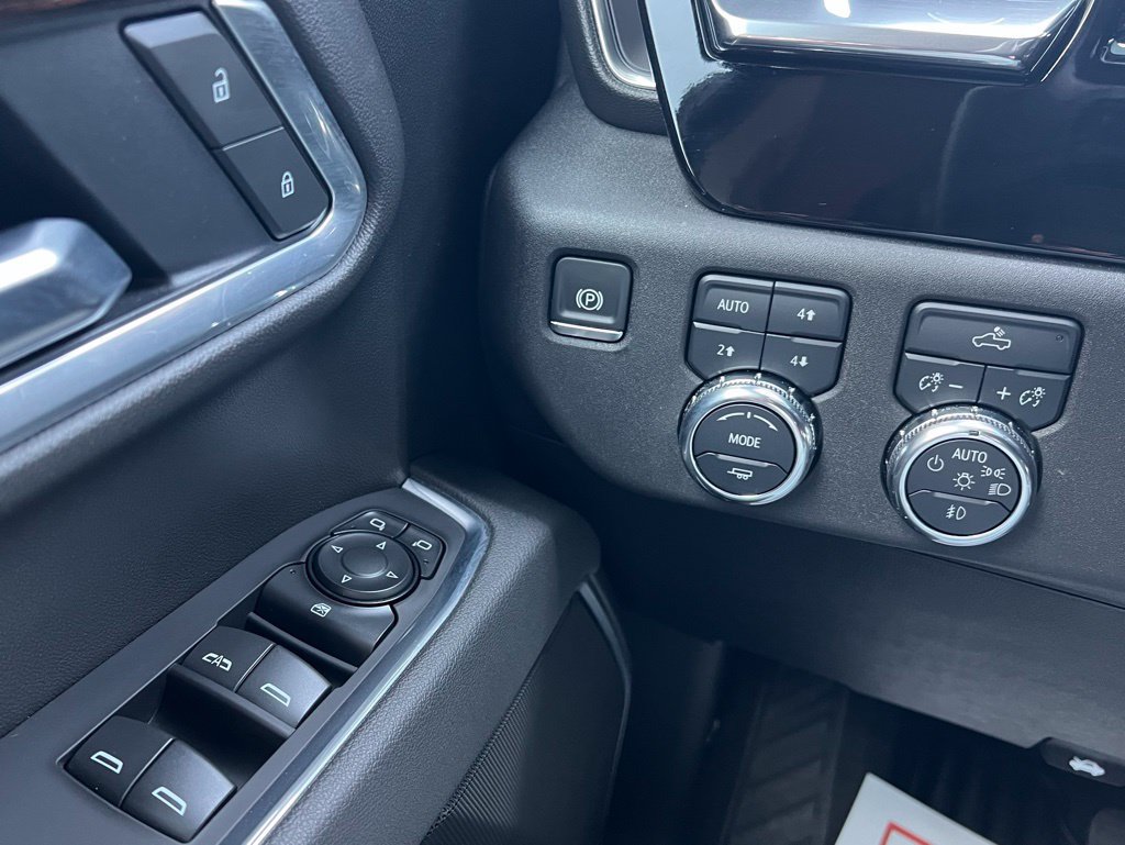Used 2025 GMC Sierra 1500 Elevation w/ X31 Off-Road Package AWD/4WD image 19