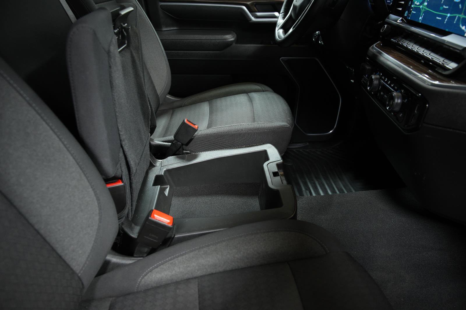 Used 2025 Chevrolet Silverado 2500 LT w/ Convenience Package image 18