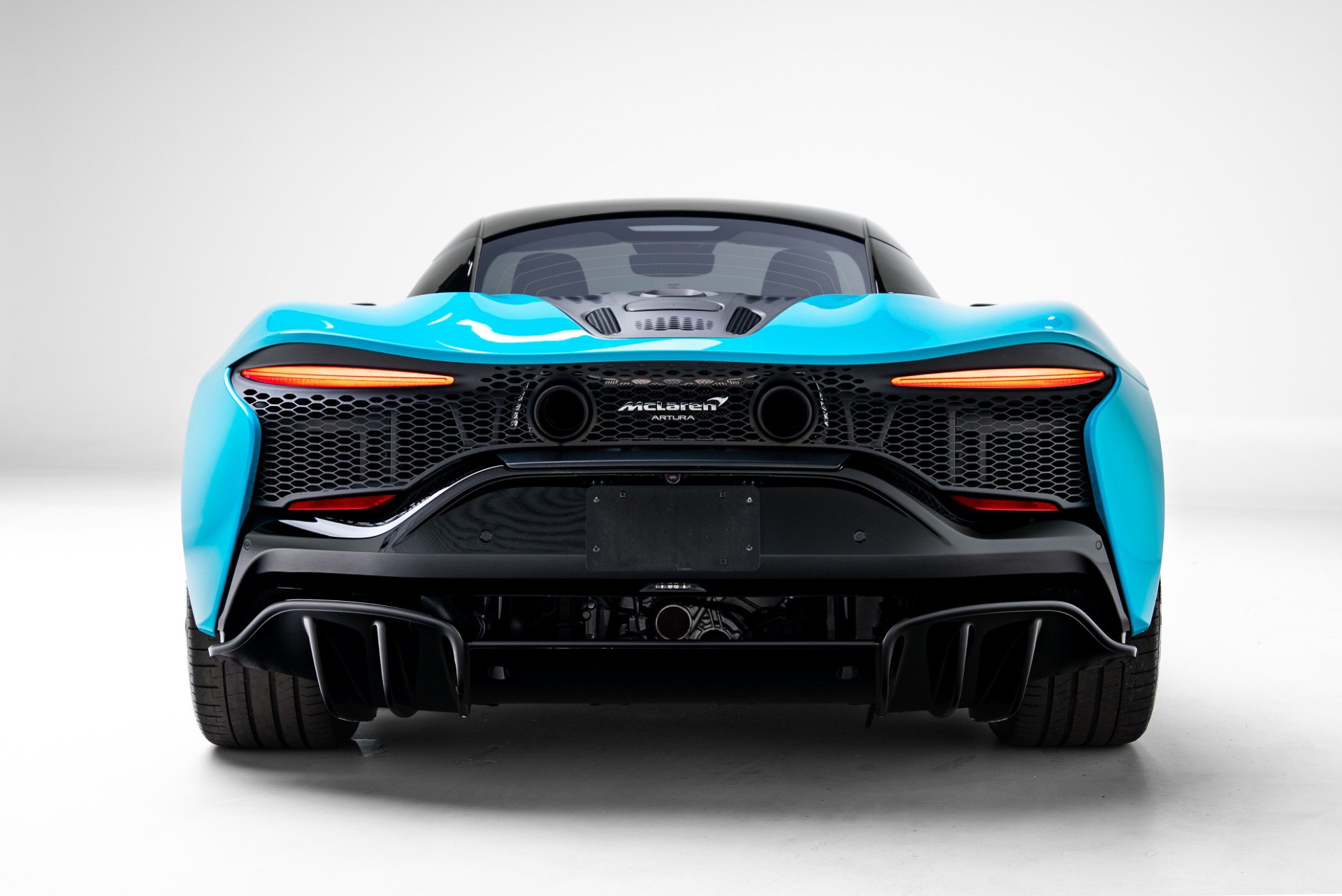 Used 2023 McLaren Artura image 23