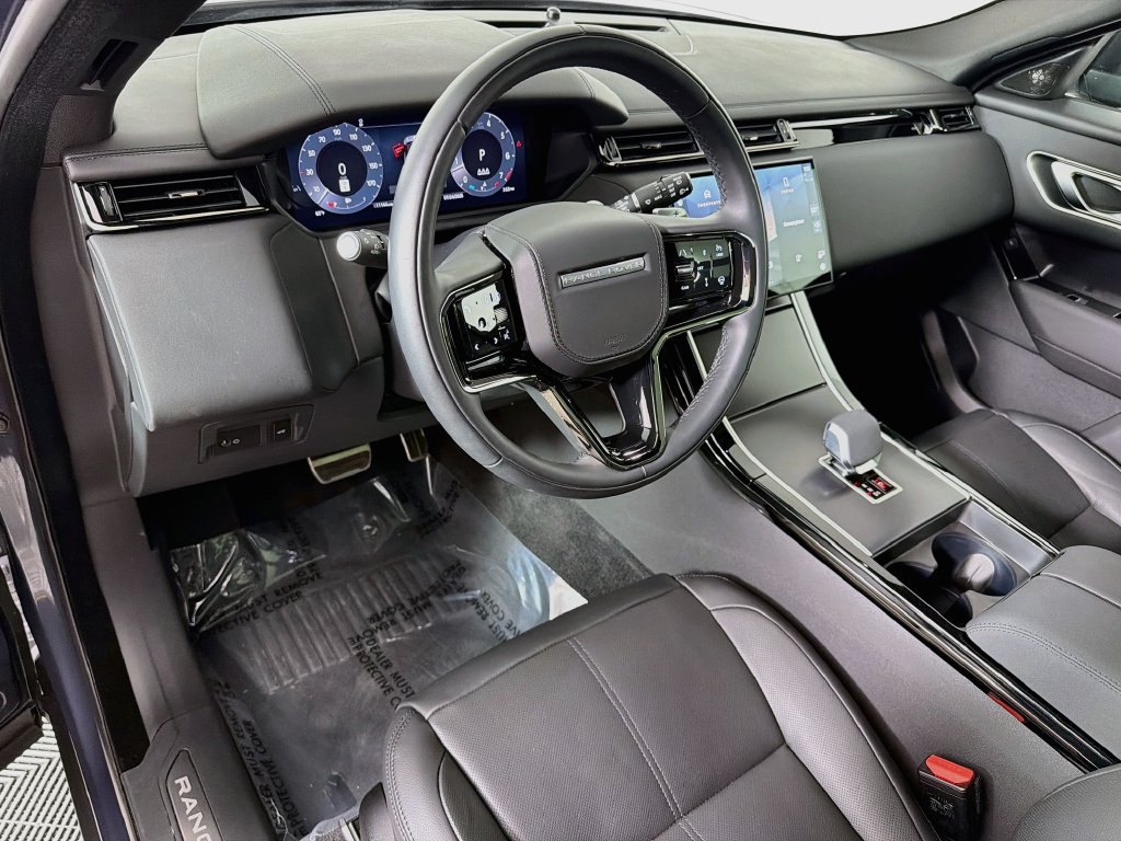 Certified 2026 Land Rover Range Rover Velar Dynamic SE AWD/4WD image 9