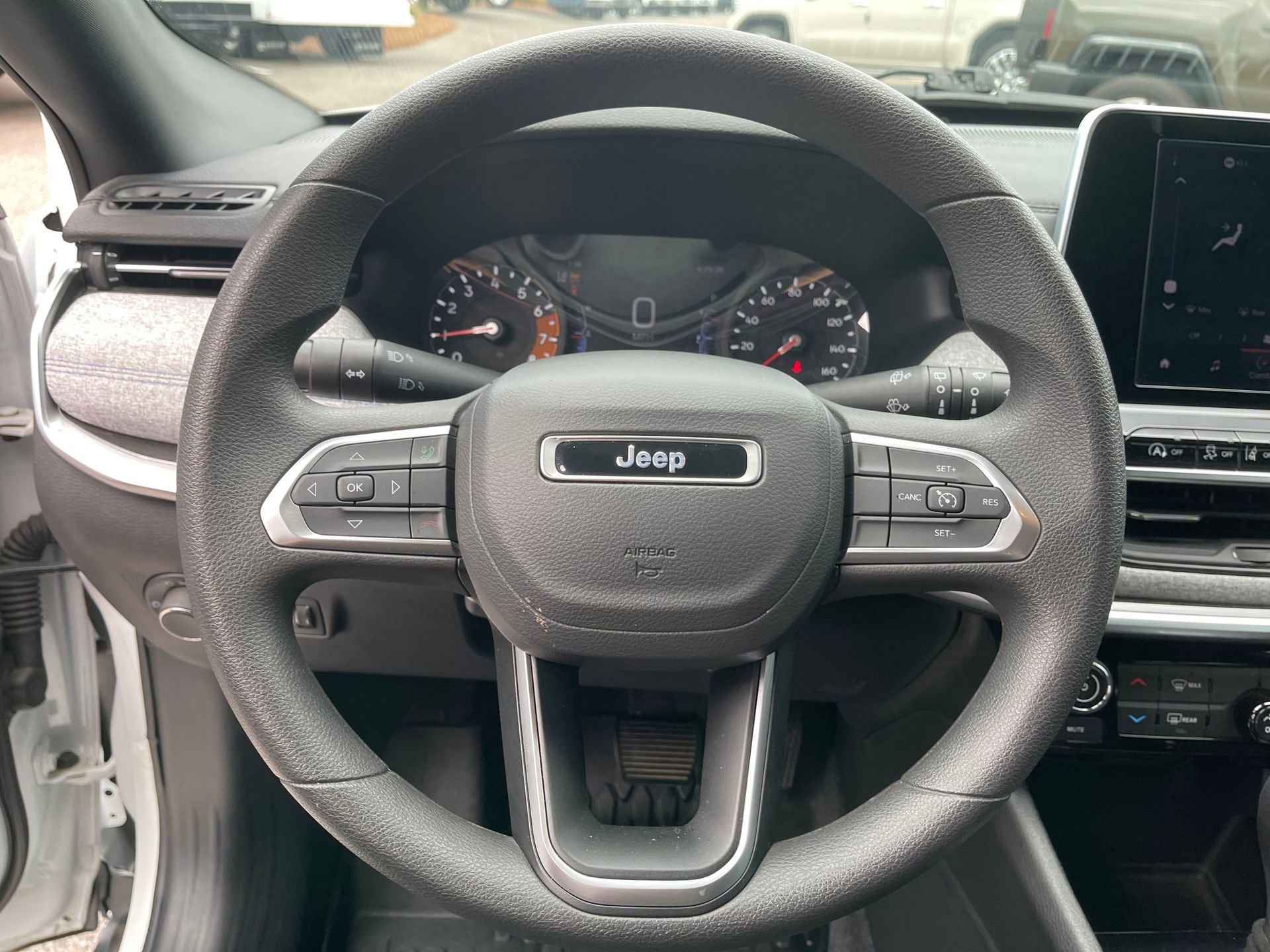 Used 2025 Jeep Compass Sport AWD/4WD image 16