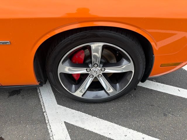 Used 2014 Dodge Challenger R/T RWD image 23