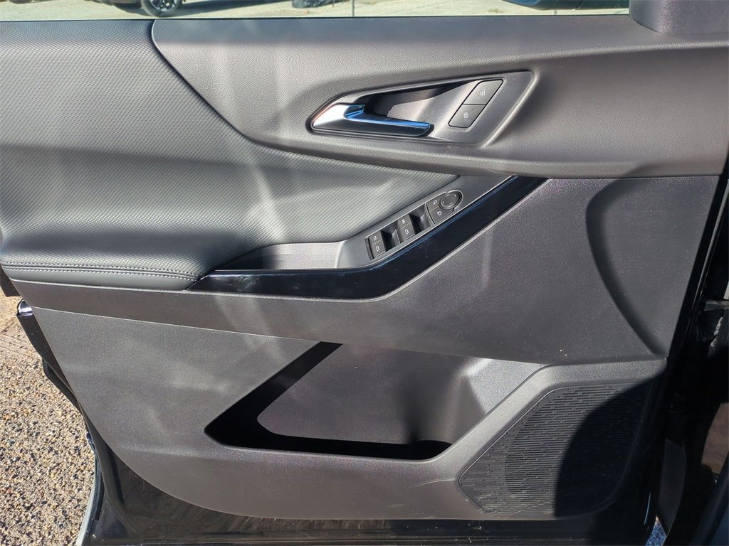 New 2026 Chevrolet Equinox LT w/ Midnight Edition image 22