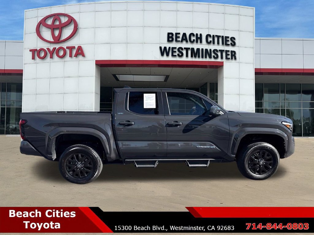 Certified 2025 Toyota Tacoma SR5 AWD/4WD image 13