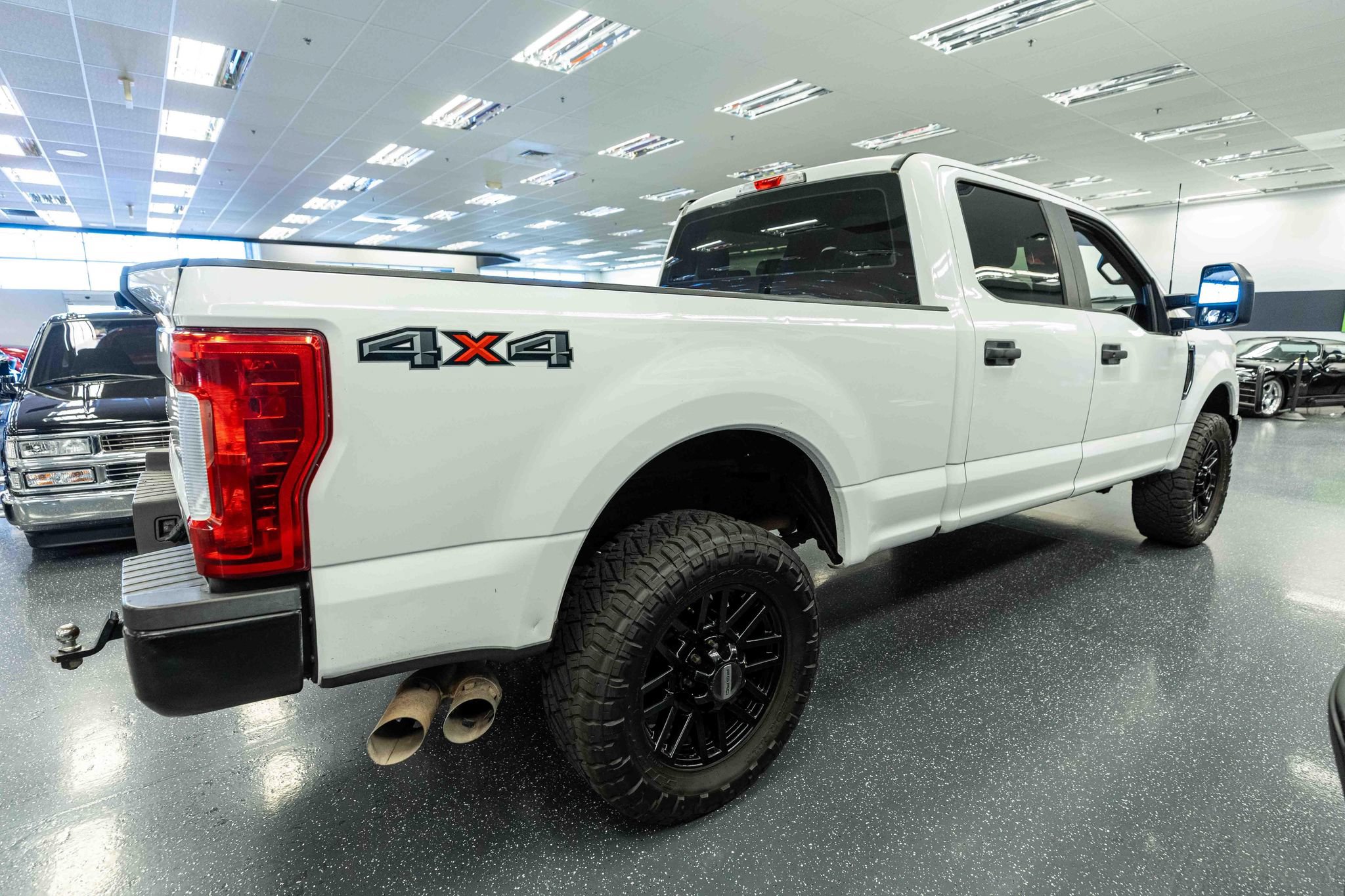 Used 2017 Ford F250 XL AWD/4WD image 5