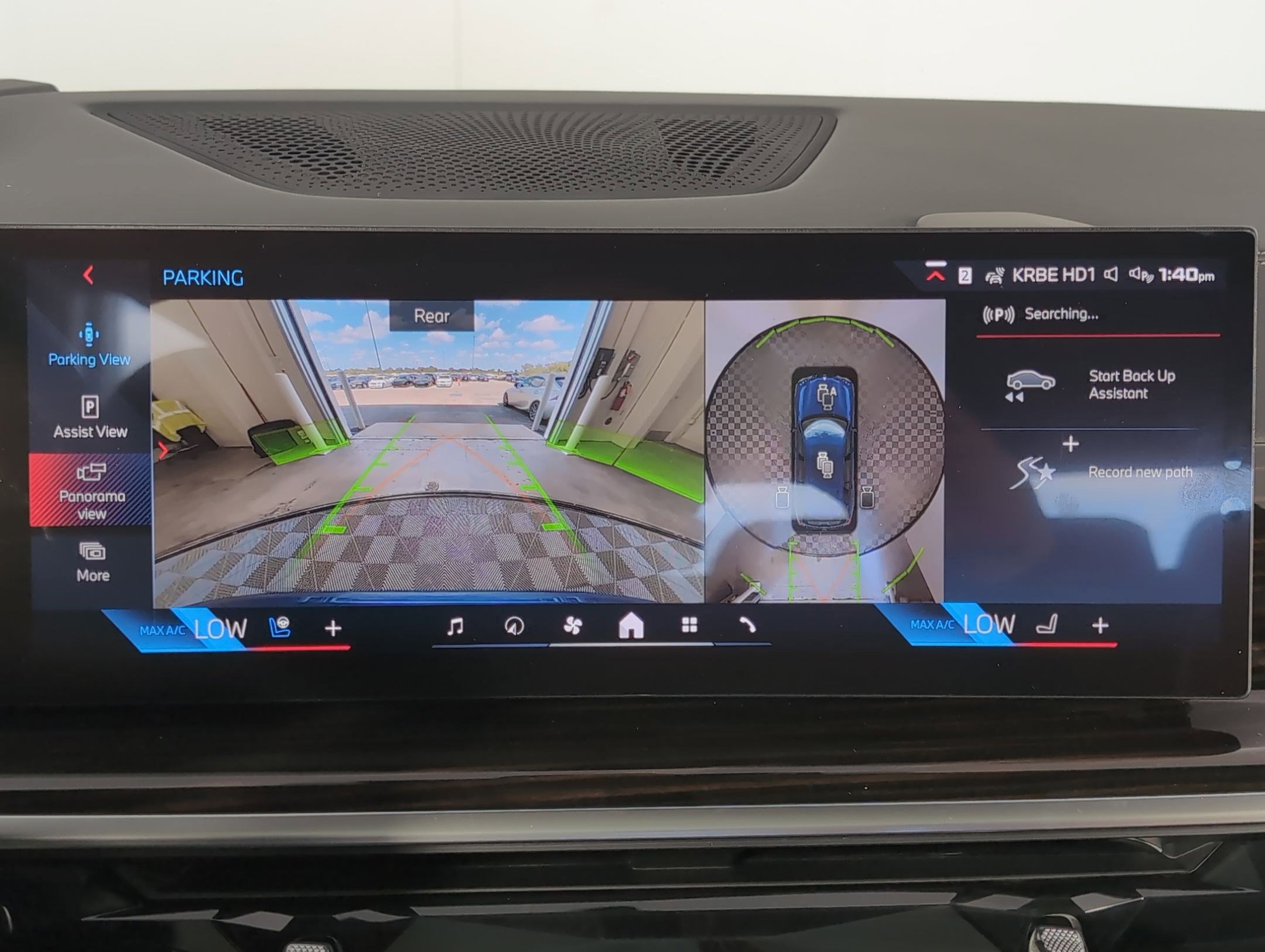 New 2026 BMW X7 M60i image 25