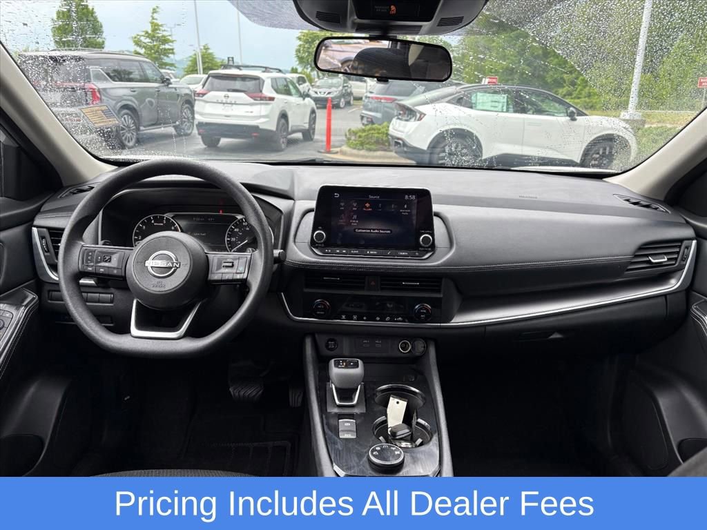 Used 2024 Nissan Rogue SV AWD/4WD image 8