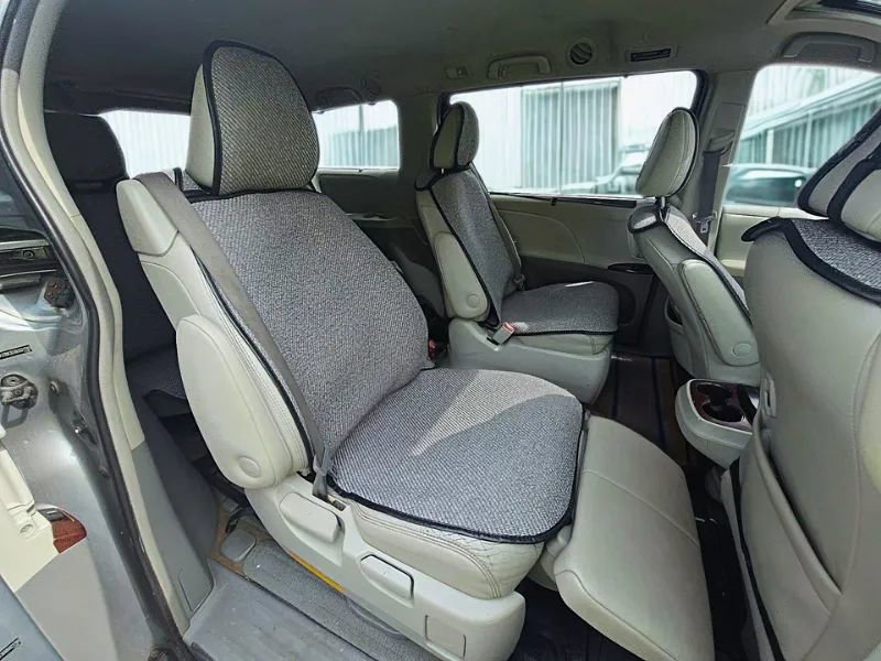 Used 2011 Toyota Sienna XLE AWD/4WD image 13