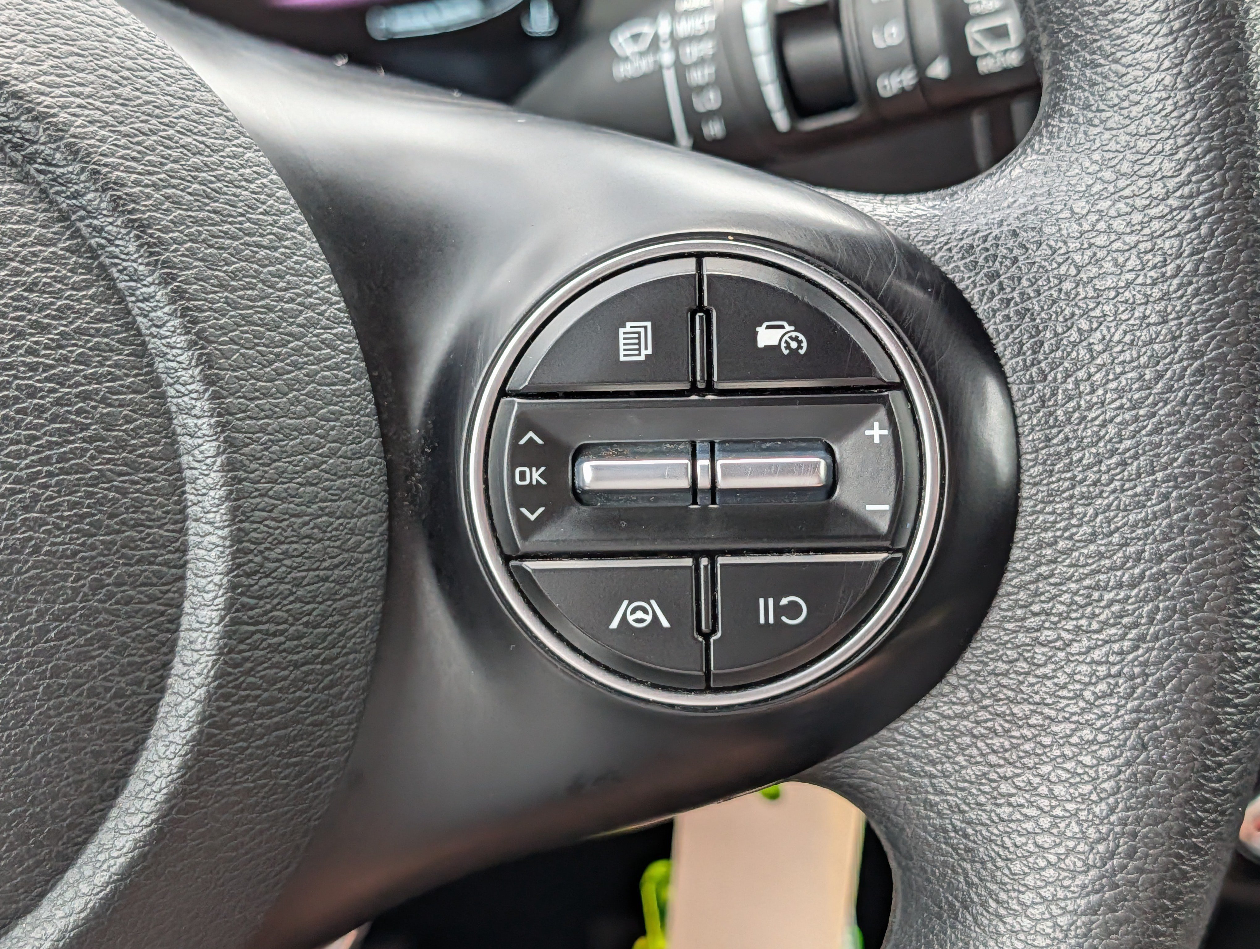 Certified 2023 Kia Soul LX w/ Option Group 015 FWD image 29