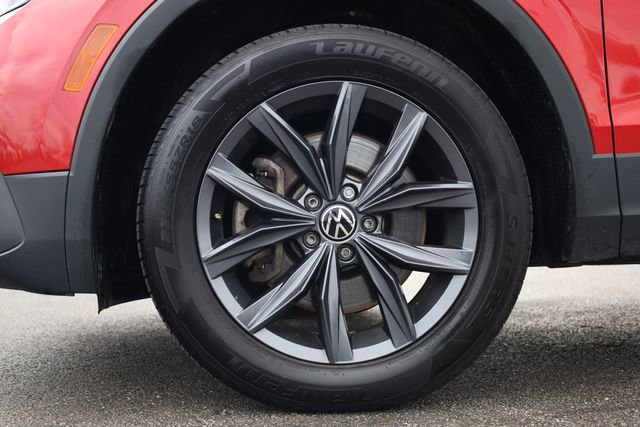 Used 2022 Volkswagen Tiguan SE image 9