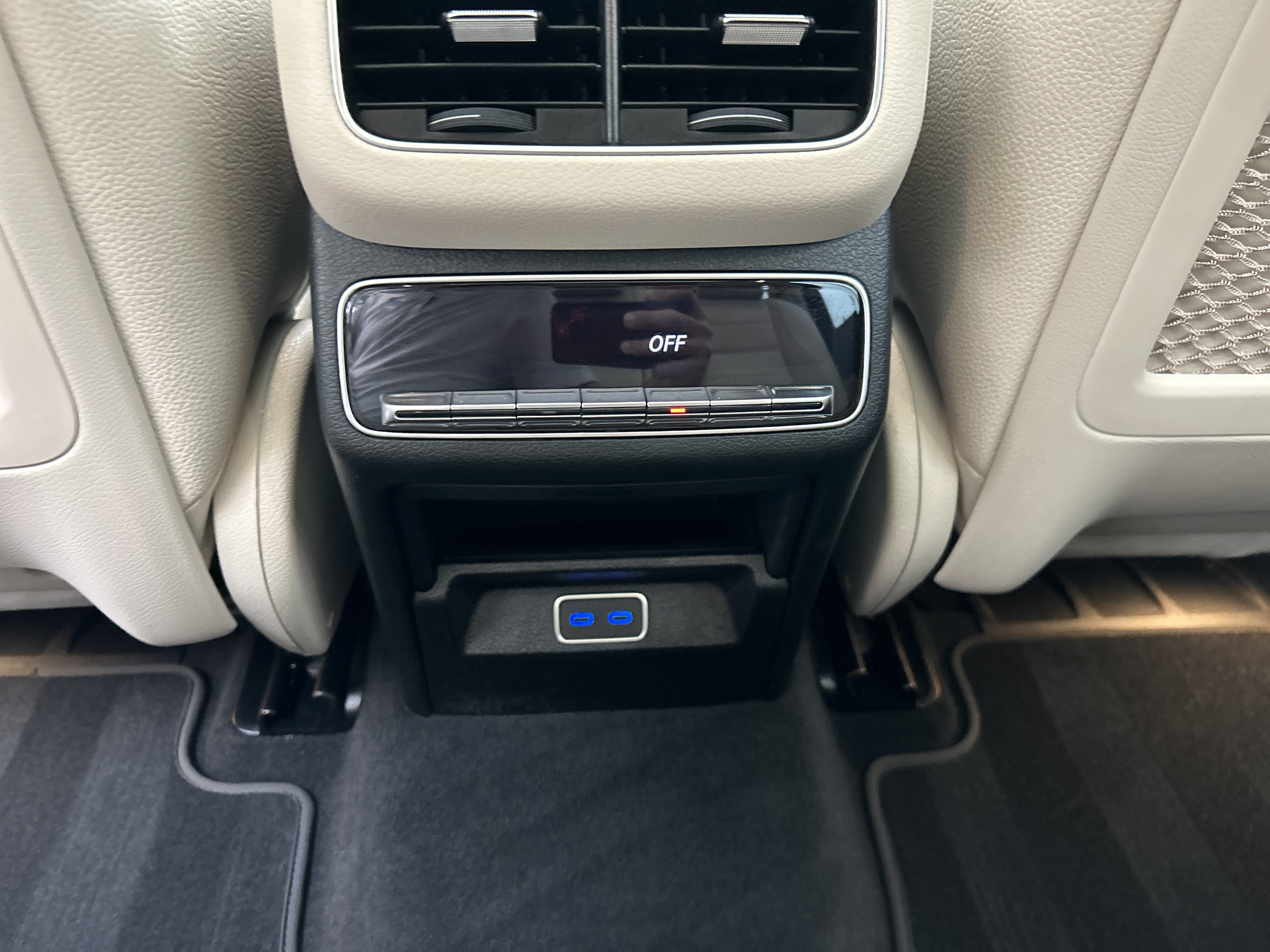 Certified 2025 Mercedes-Benz GLS 580 4MATIC image 44