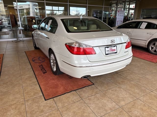 Used 2010 Hyundai Genesis 3.8 image 9