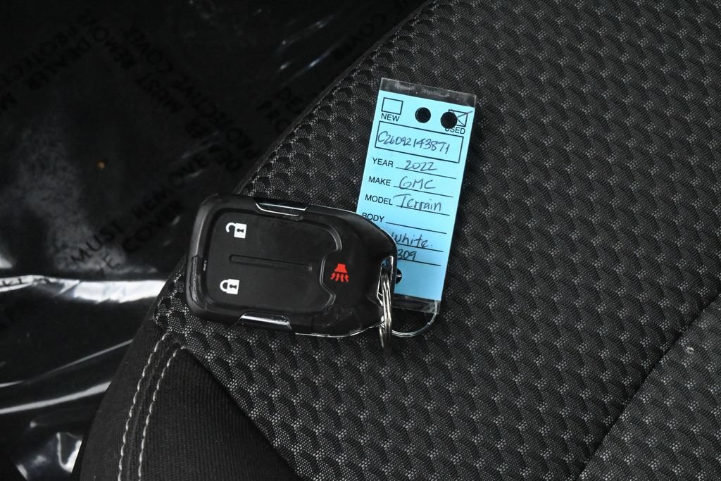 Used 2022 GMC Terrain SLE FWD image 19