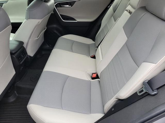 Used 2023 Toyota RAV4 Limited image 13