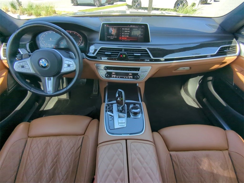 Used 2021 BMW 750i xDrive w/ Luxury Rear Seating Package image 16
