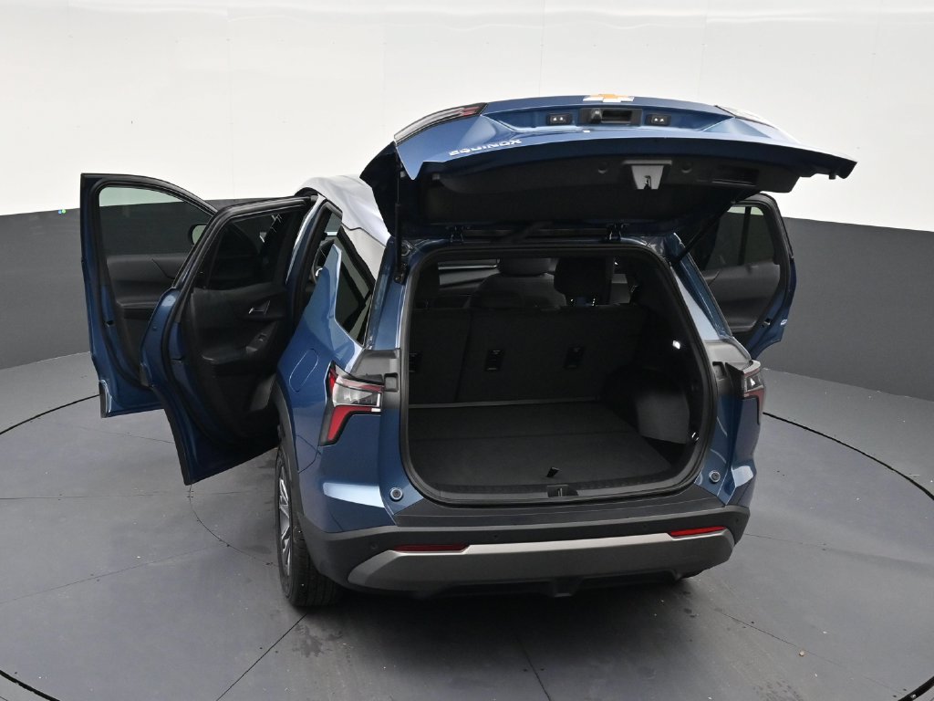 Used 2026 Chevrolet Equinox LT w/ Safety and Technology Package FWD image 31