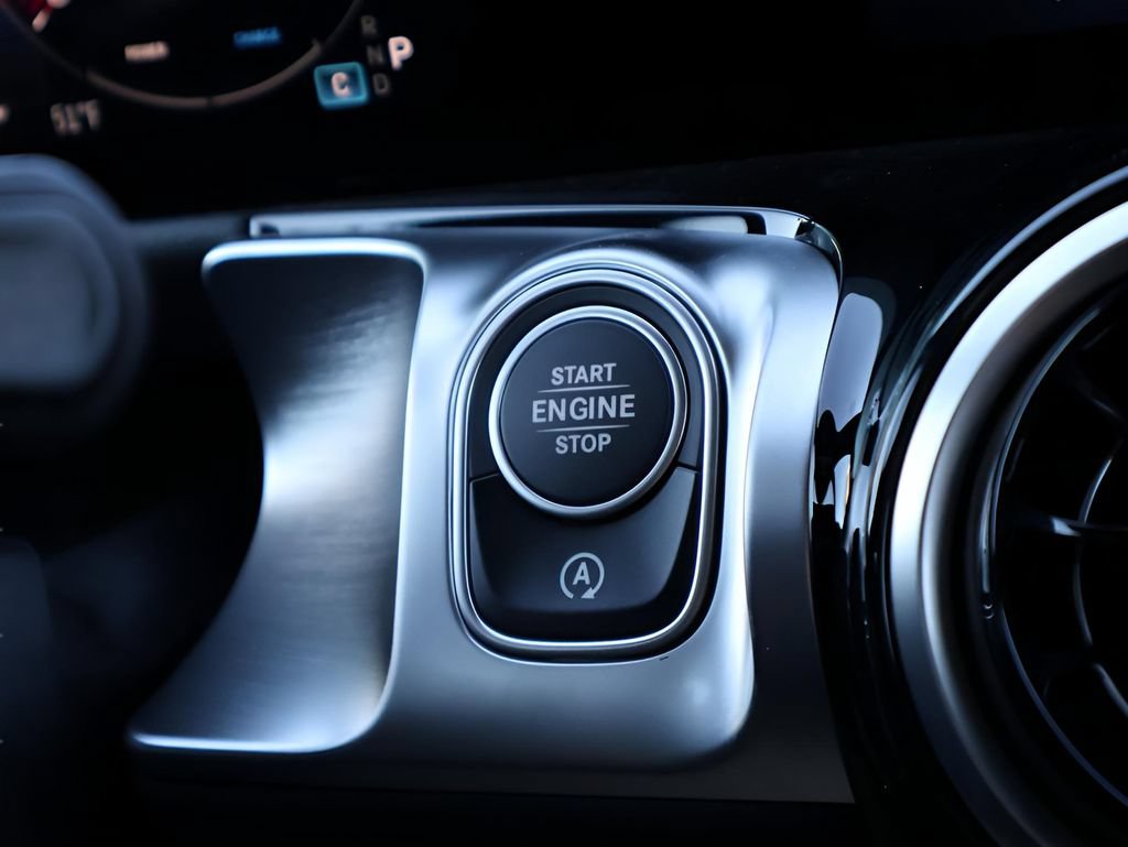 New 2026 Mercedes-Benz GLB 250 4MATIC image 28
