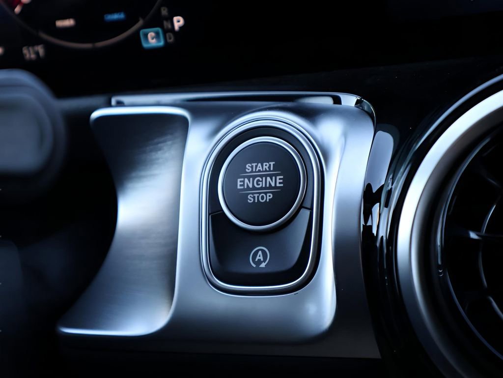 New 2026 Mercedes-Benz GLB 250 4MATIC image 28