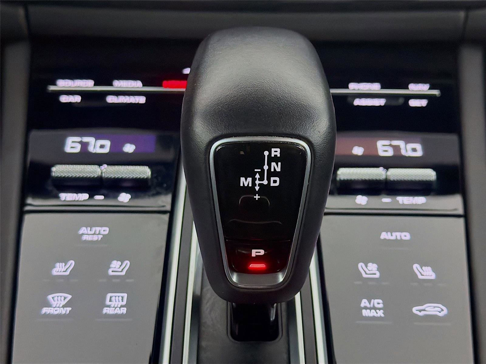 Used 2022 Porsche Cayenne Turbo AWD/4WD image 19