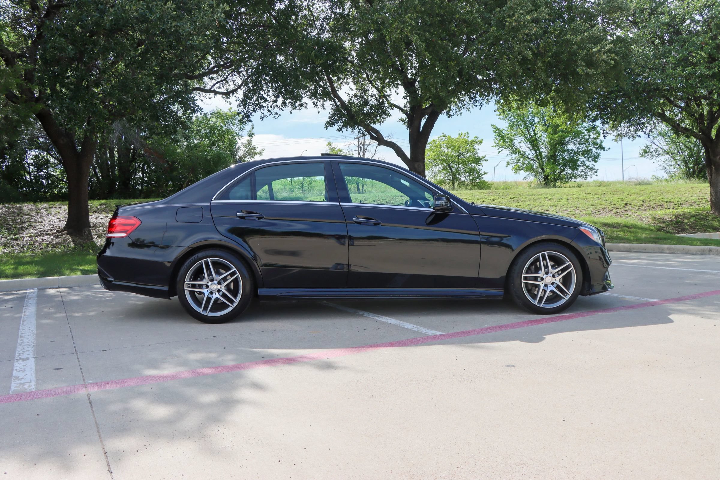 Used 2015 Mercedes-Benz E 350 4MATIC Sedan w/ Premium 1 Package image 8