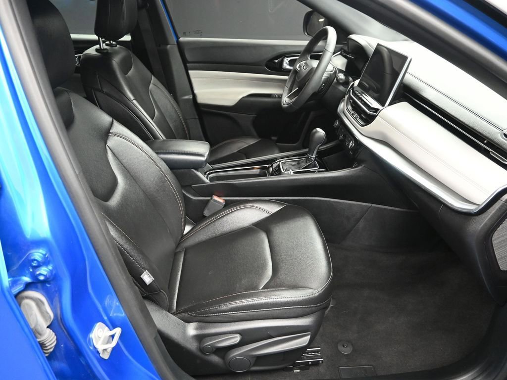 Used 2024 Jeep Compass Limited image 37