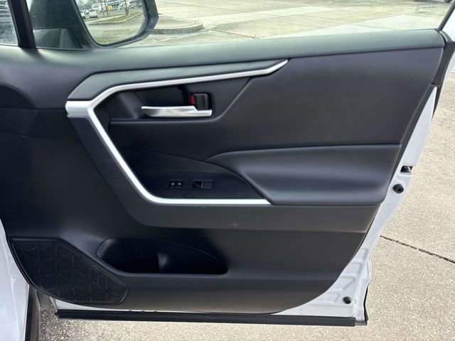 Used 2024 Toyota RAV4 XLE image 17