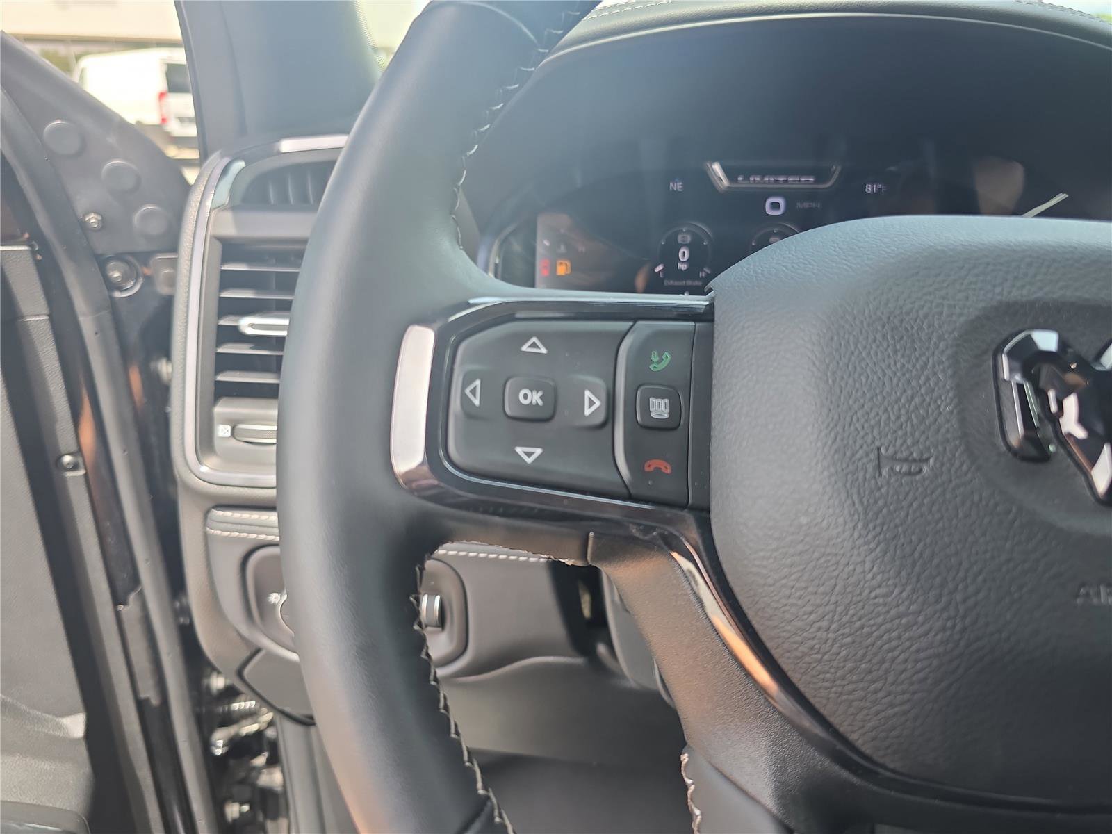 Used 2024 RAM 3500 Limited AWD/4WD image 32