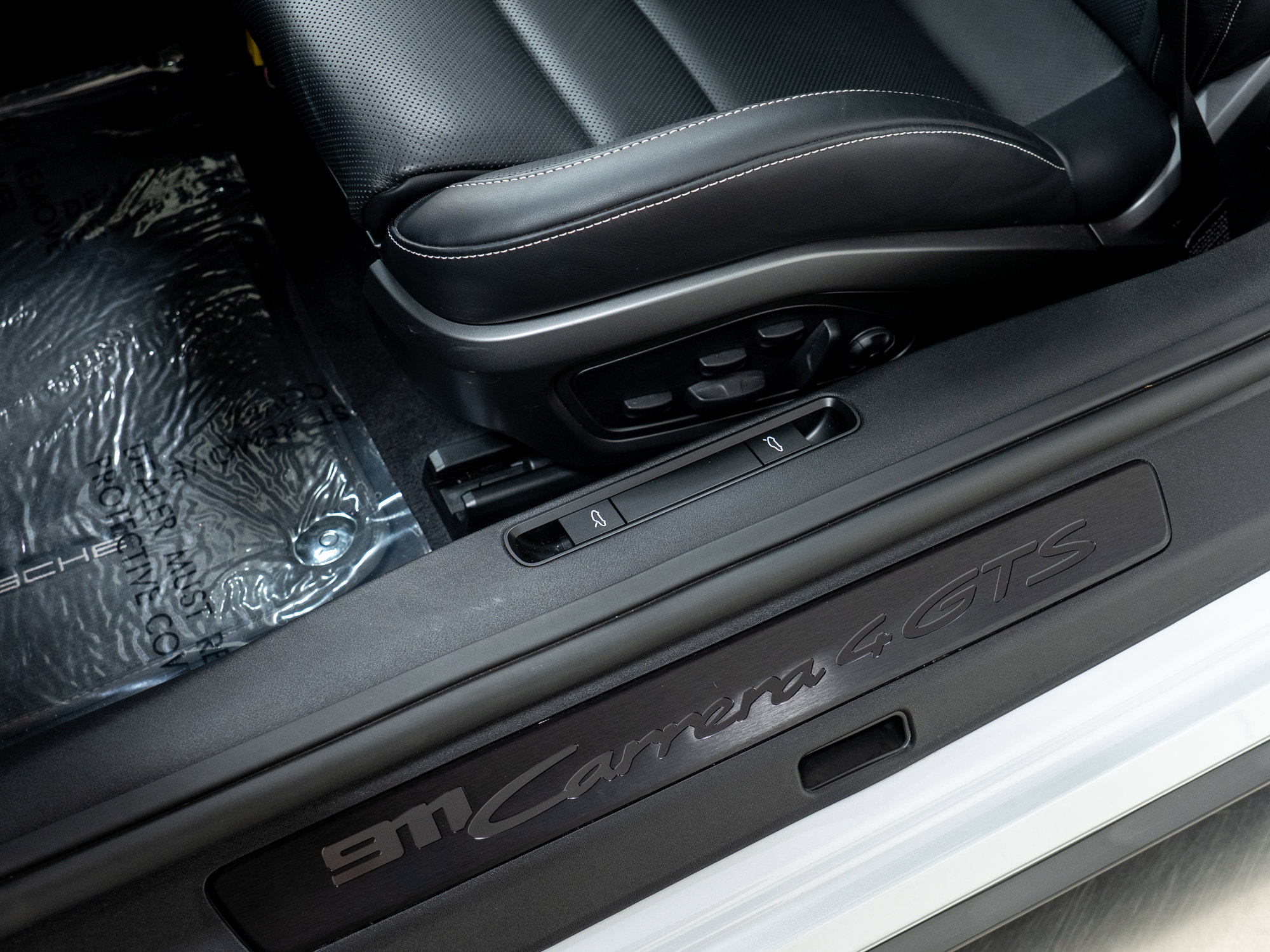 Certified 2024 Porsche 911 Carrera 4 GTS image 15