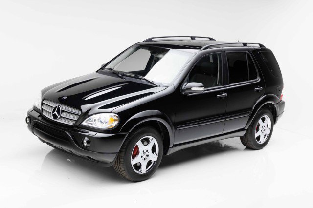 Used 2002 Mercedes-Benz ML 55 AMG 4MATIC image 1