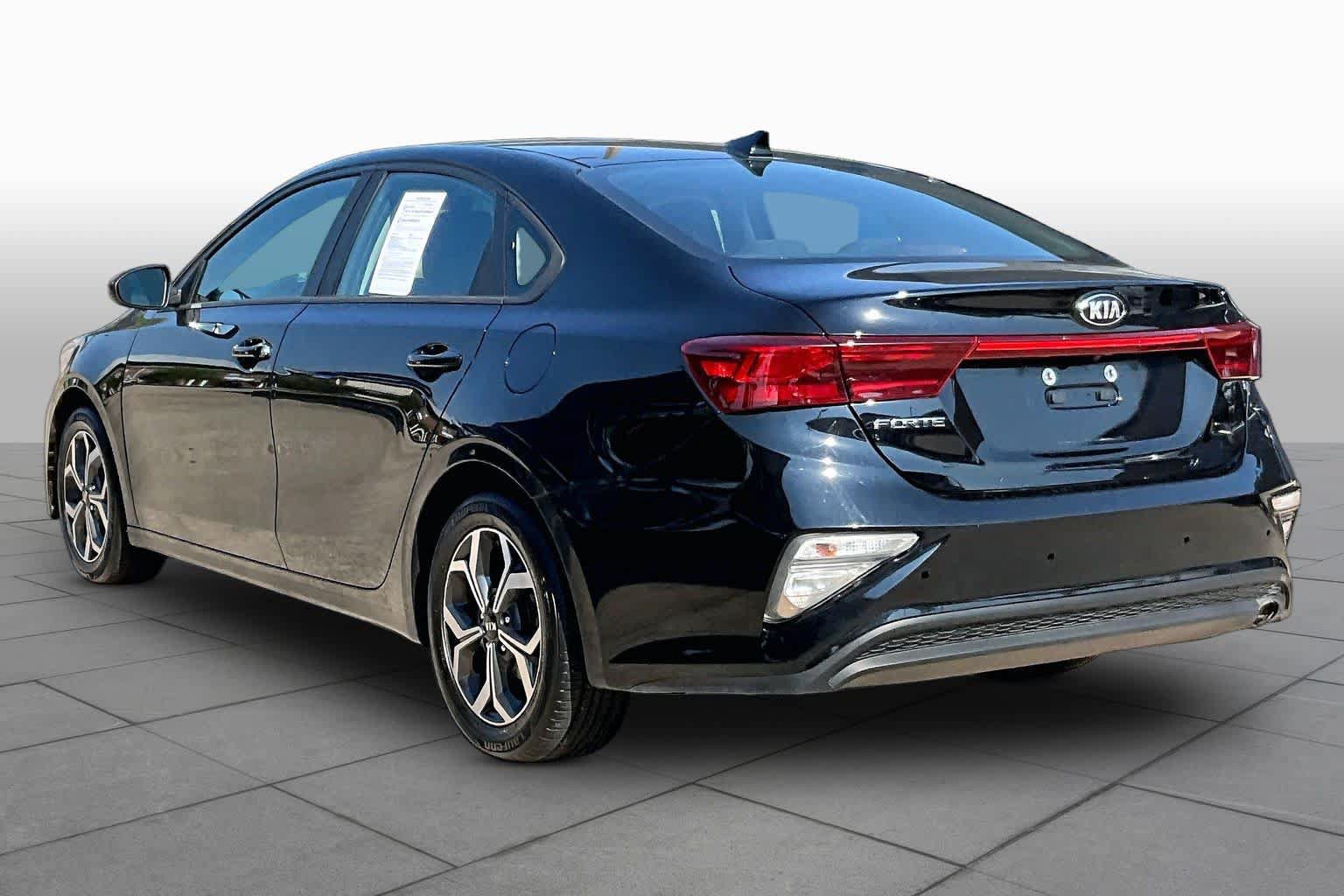 Used 2021 Kia Forte LXS FWD image 11