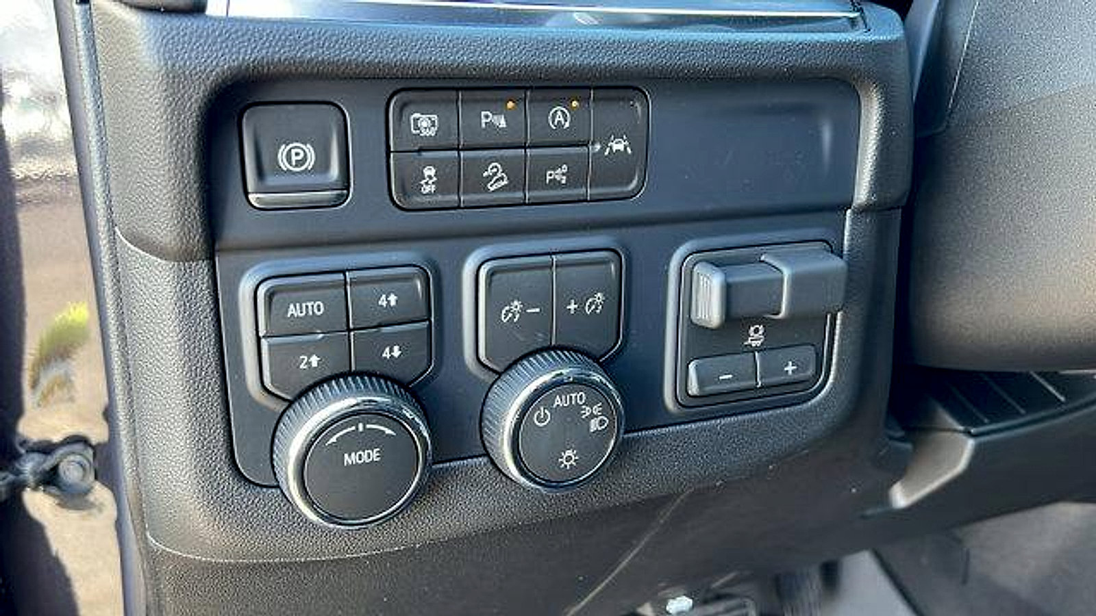 New 2026 Chevrolet Tahoe LS w/ LPO, Get Active Package image 27