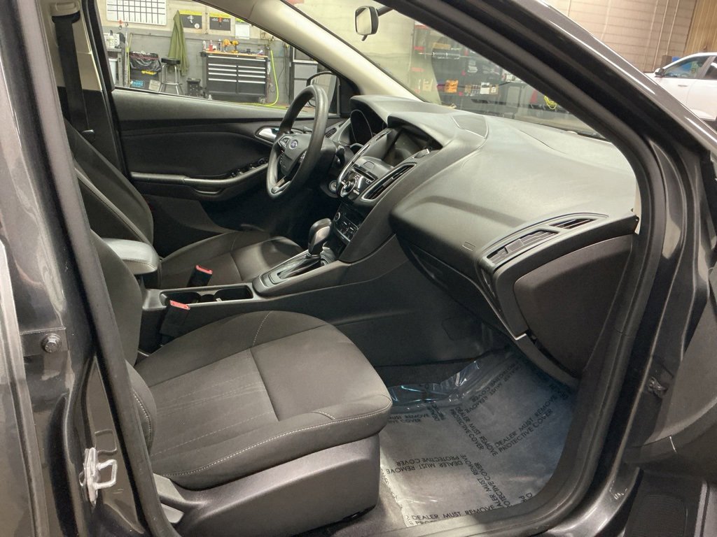 Used 2017 Ford Focus SEL image 26