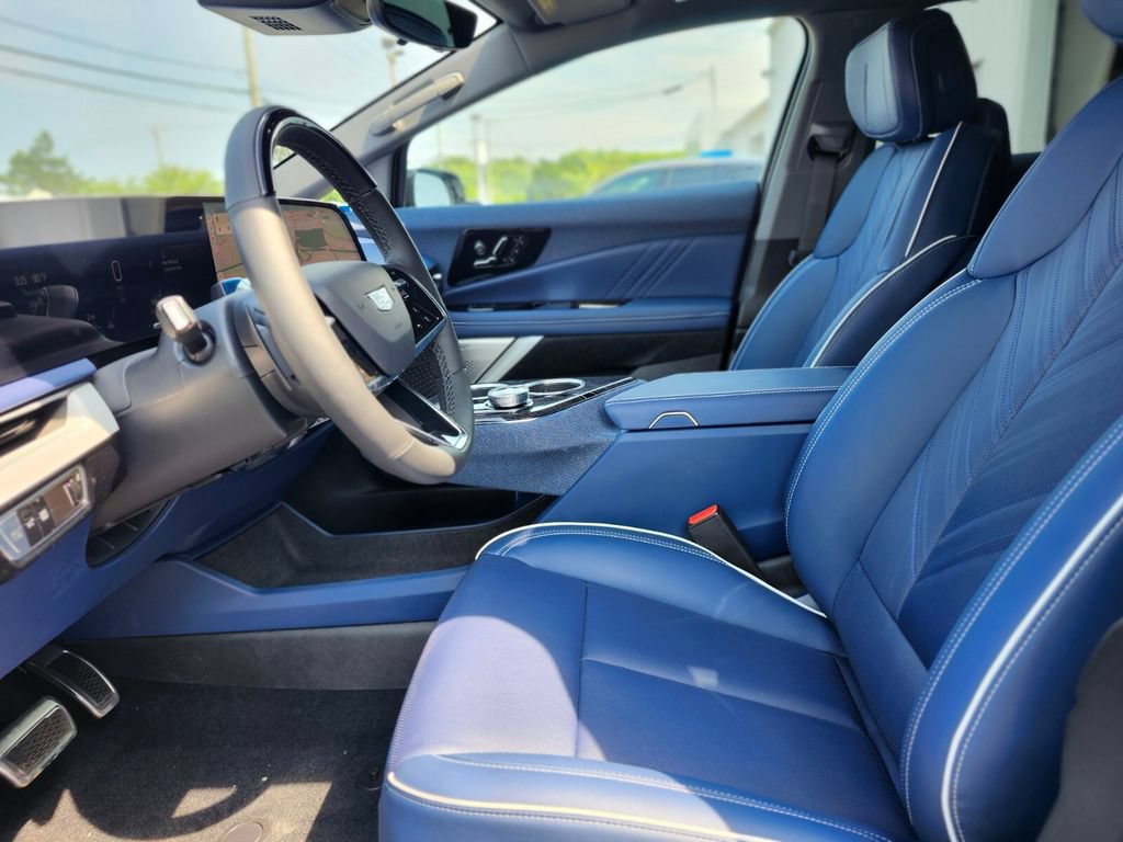 New 2026 Cadillac Optiq Sport 2 AWD/4WD image 16
