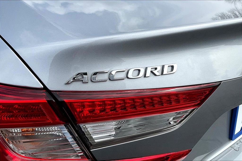 Used 2018 Honda Accord Touring image 33