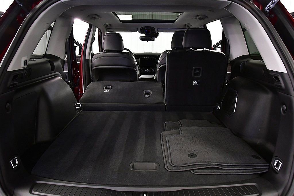 Used 2022 Jeep Grand Cherokee Limited 4xe image 27