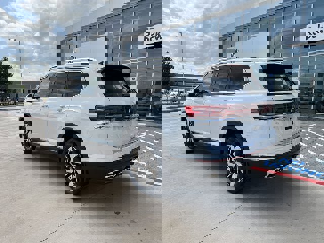 New 2026 Volkswagen Atlas SEL image 3