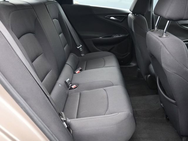 Used 2023 Chevrolet Malibu LS image 32
