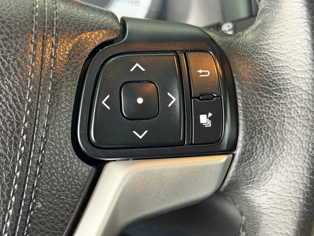 Certified 2017 Toyota Sienna SE w/ SE Preferred Package FWD image 26