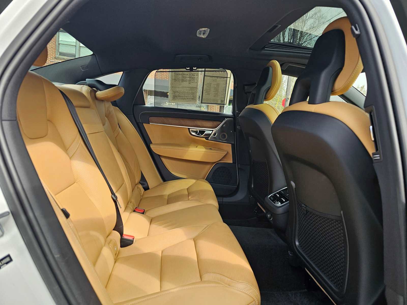 Used 2017 Volvo S90 T6 Inscription w/ Vision Package image 14