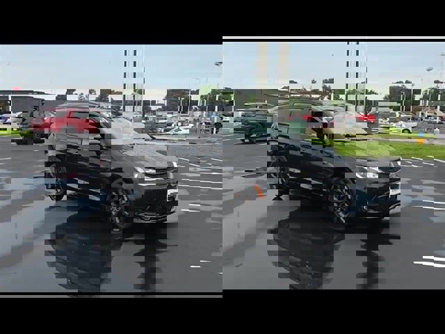 Used 2020 Chrysler Pacifica Touring-L Plus w/ S Appearance Package image 2