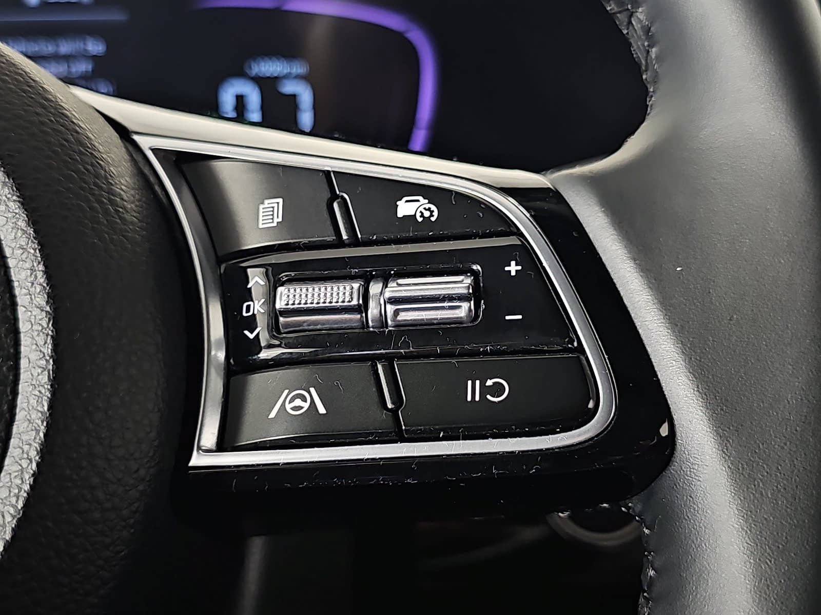 Used 2025 Kia Seltos S FWD image 17