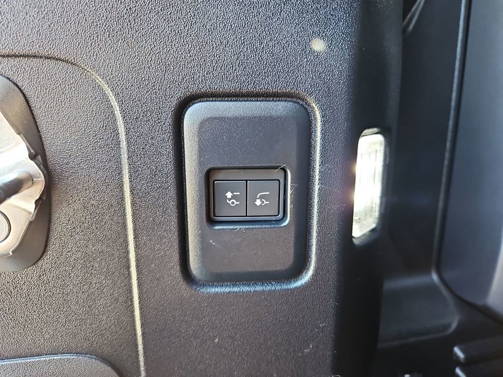 Used 2021 Land Rover Defender 110 X image 34