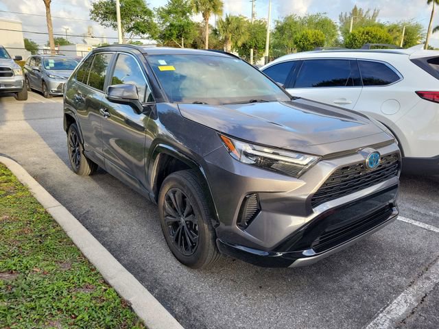 Used 2023 Toyota RAV4 SE image 2