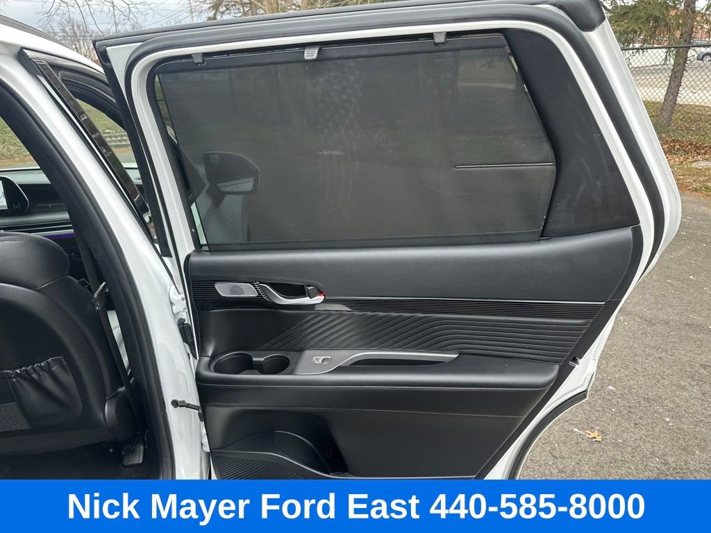 Used 2025 Hyundai Palisade Calligraphy image 17