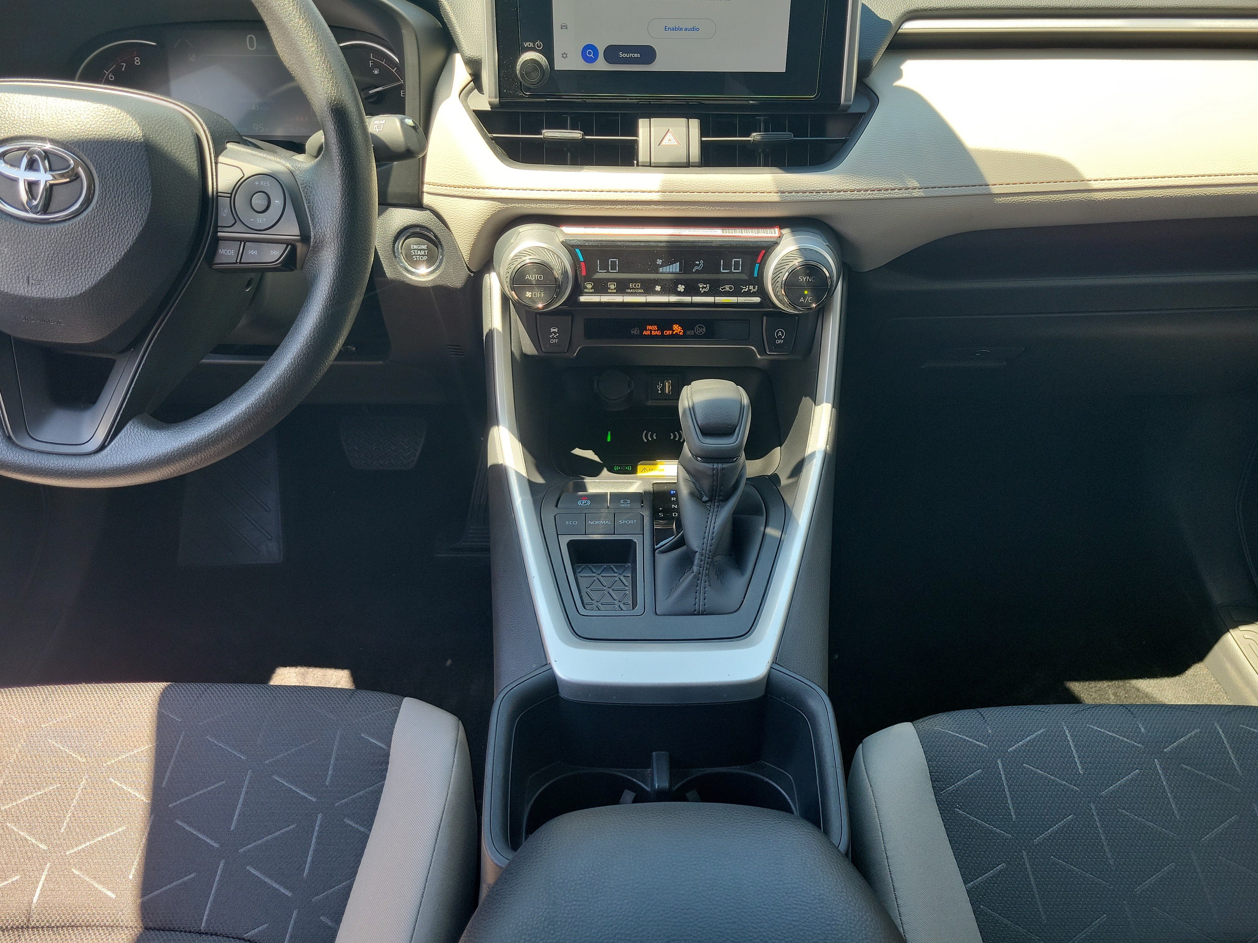Used 2025 Toyota RAV4 XLE w/ Convenience Package FWD image 18